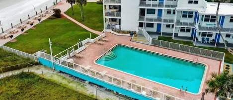 Piscine extérieure, piscine chauffée