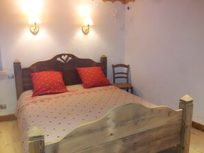 WiFi, bed sheets