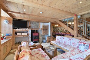 Living area - Guest Room 5 - La Ferme d'Aurélie (Montvalezan)