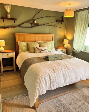 2 habitaciones, tabla de planchar con plancha y cuna de viaje