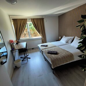 Comfort Single Room | Desk, laptop workspace, free WiFi