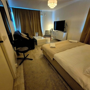 Comfort Double Room | Desk, laptop workspace, free WiFi