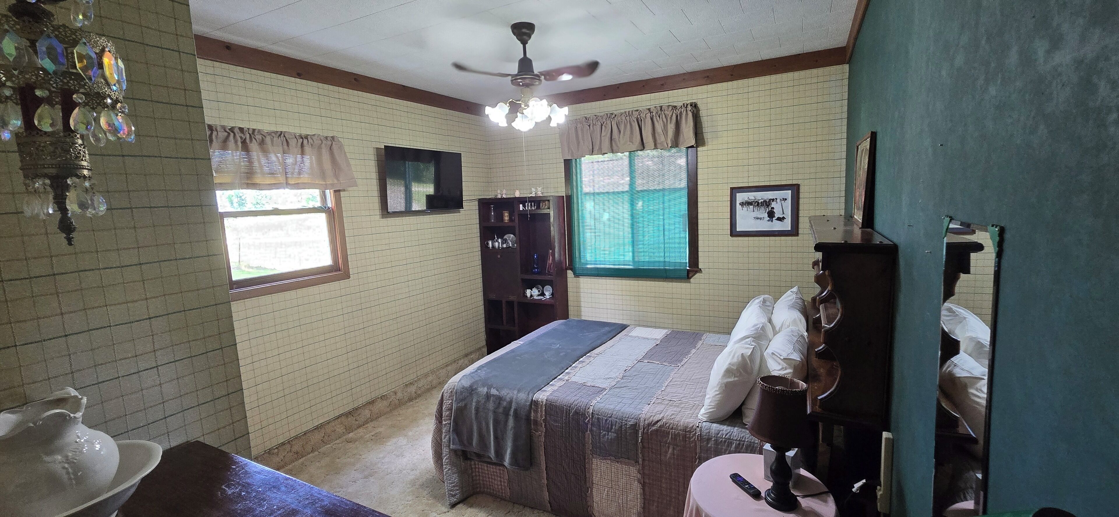 2 bedrooms, desk, iron/ironing board, free WiFi