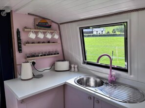 Fridge, microwave, stovetop, electric kettle