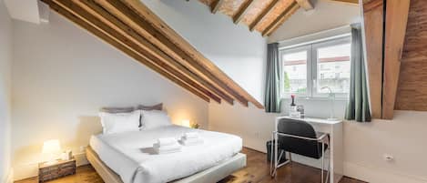 Apartment (Economy Room) | Desk, laptop workspace, free WiFi, bed sheets