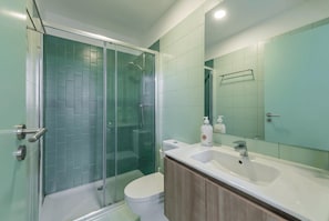 Appartement (Standard Room) | Bureau, espace de travail pour ordinateurs portables
