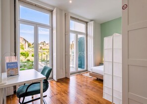 Apartment (Room with Balcony) | Individually decorated, individually furnished, desk, laptop workspace - Guestready - Porto Home Guesthouse (Porto)