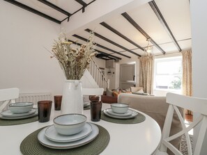 Dining - Honeysuckle Cottage (York)