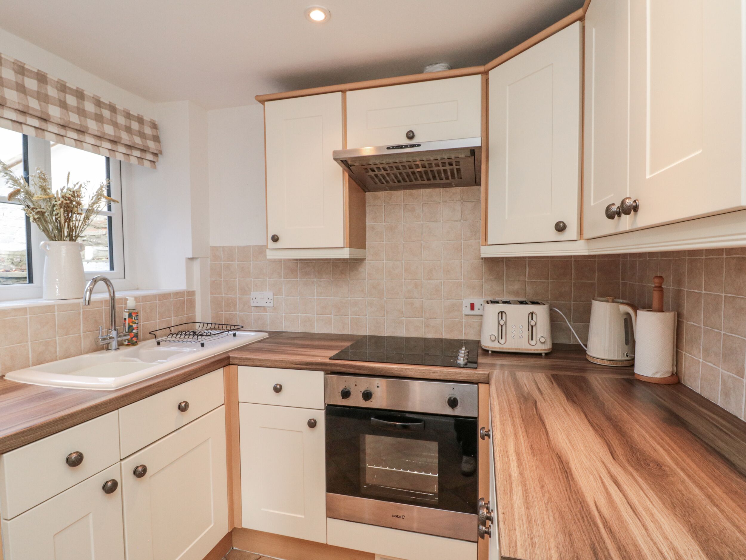 Oppvaskmaskin og kjøkkenutstyr