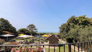 Tempat makan outdoor