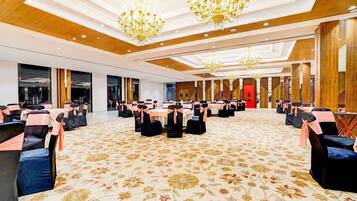 House | Banquet hall