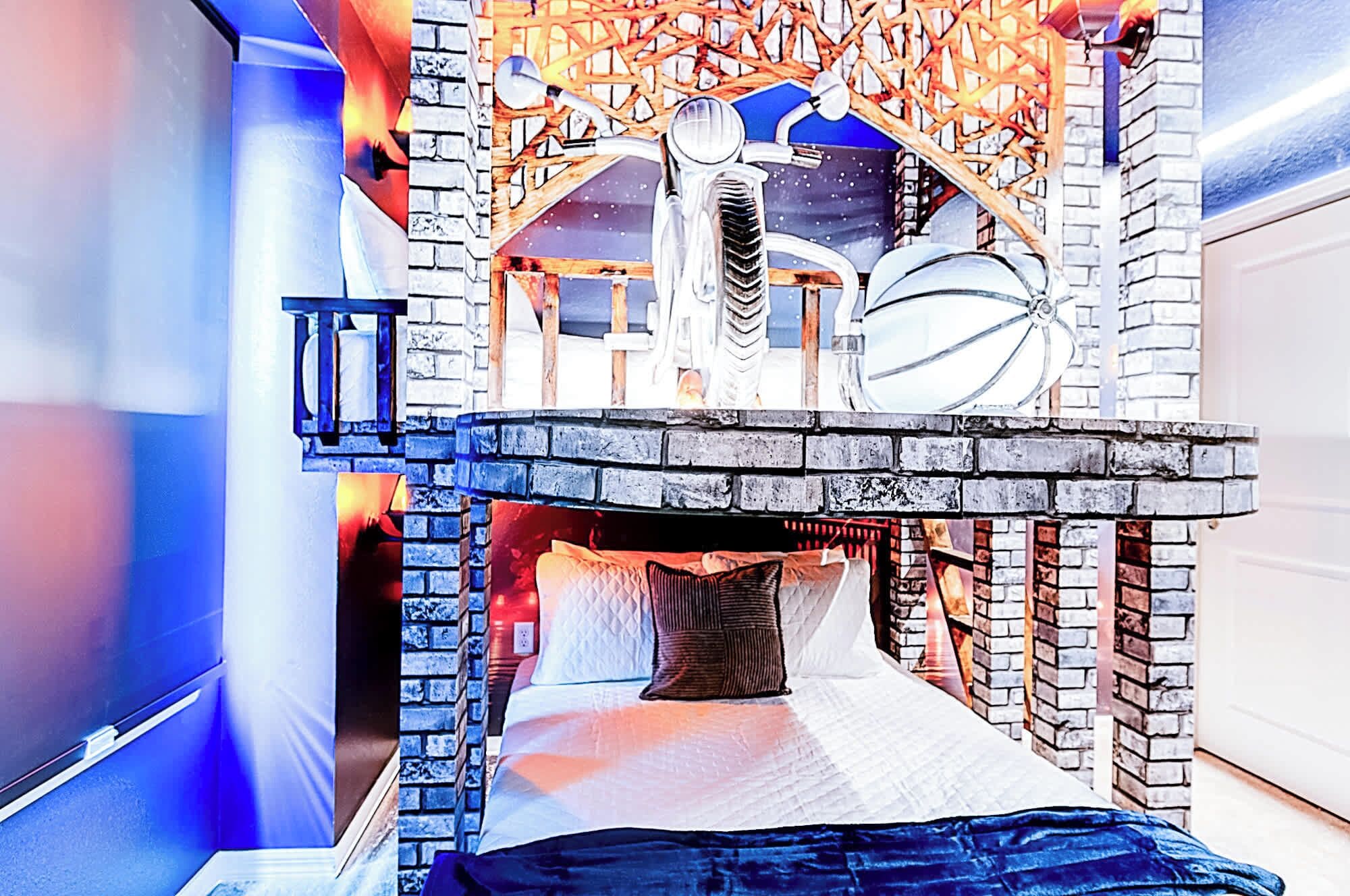 5 habitaciones, tabla de planchar con plancha, wifi y ropa de cama 