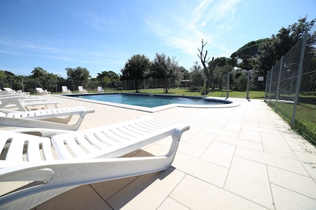 Pool. Apartment 'Il Vignone - A1' with Shared Pool and Garden