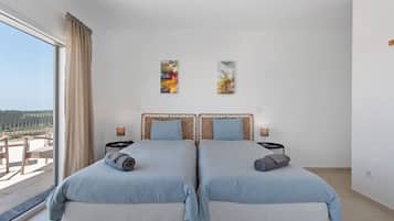 5 bedrooms, WiFi, bed sheets