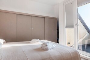 2 bedrooms, iron/ironing board, WiFi, bed sheets - Apartment 'Casa Palmy' with Mountain View, Wi-Fi and Air Conditioning (Verbania)