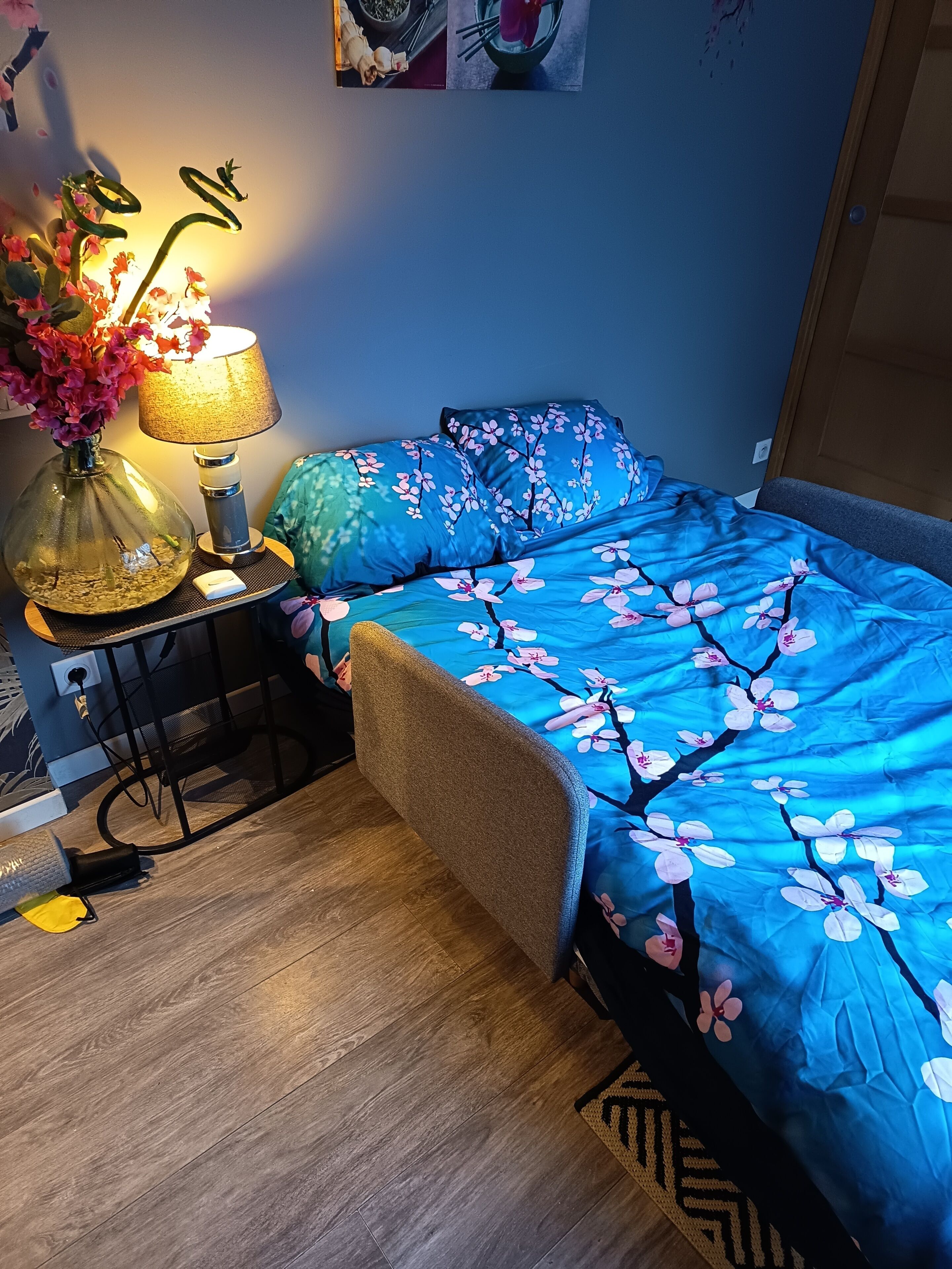 1 soverom, strykejern/-brett, internettilgang og sengetøy