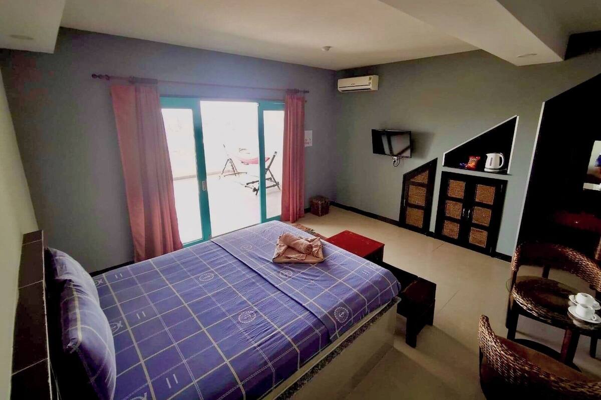 Standard Room | Iron/ironing board, free WiFi