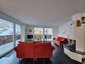 Fernseher, Kamin