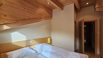 3 habitaciones, wifi gratis y ropa de cama