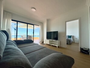 3 chambres, fer et planche à repasser, accès au Wi-Fi (inclus)