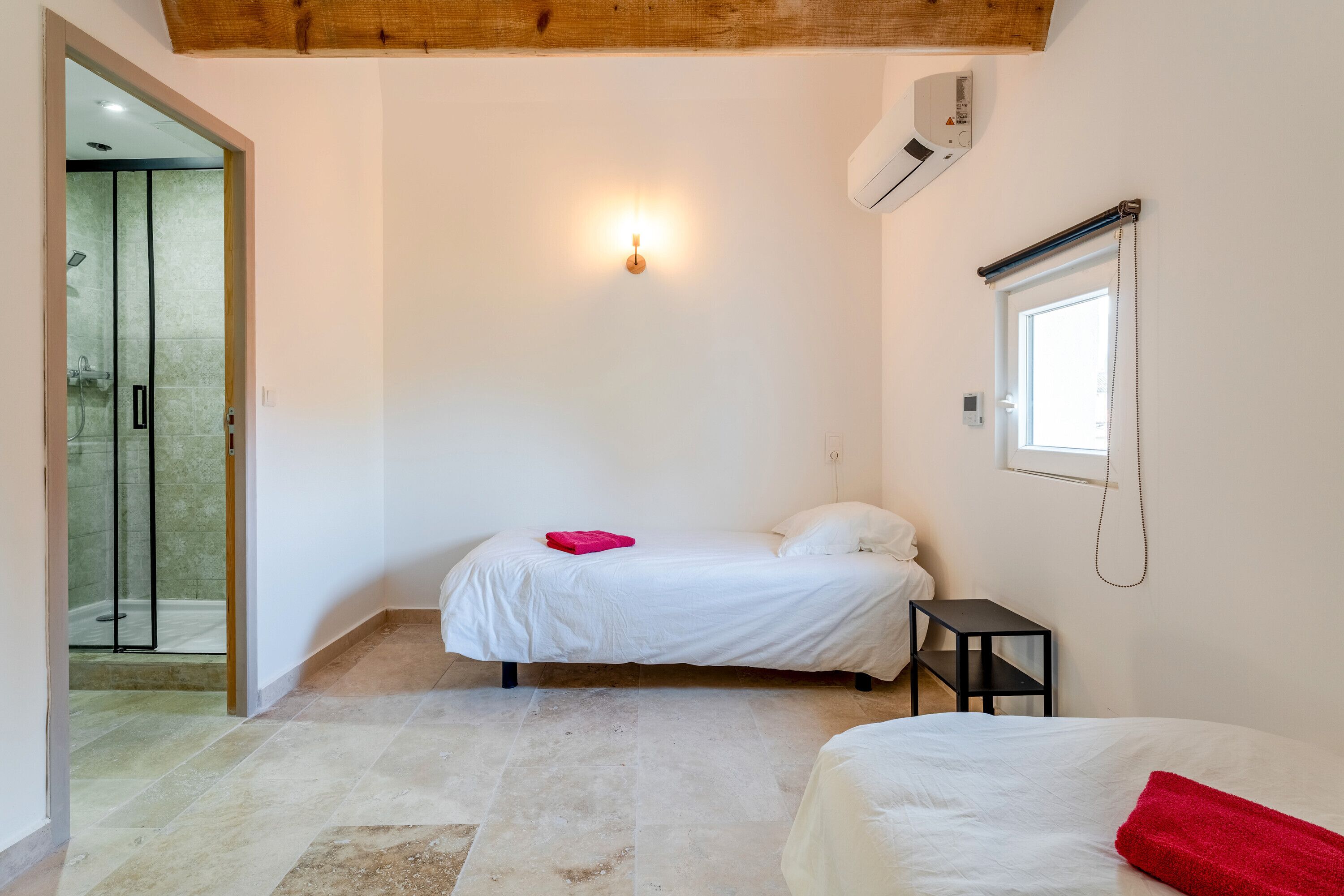 1 室のベッドルーム、WiFi、ベッドシーツ