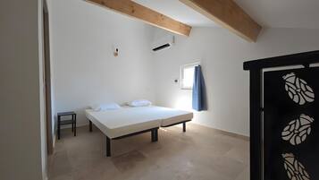 WiFi, bed sheets