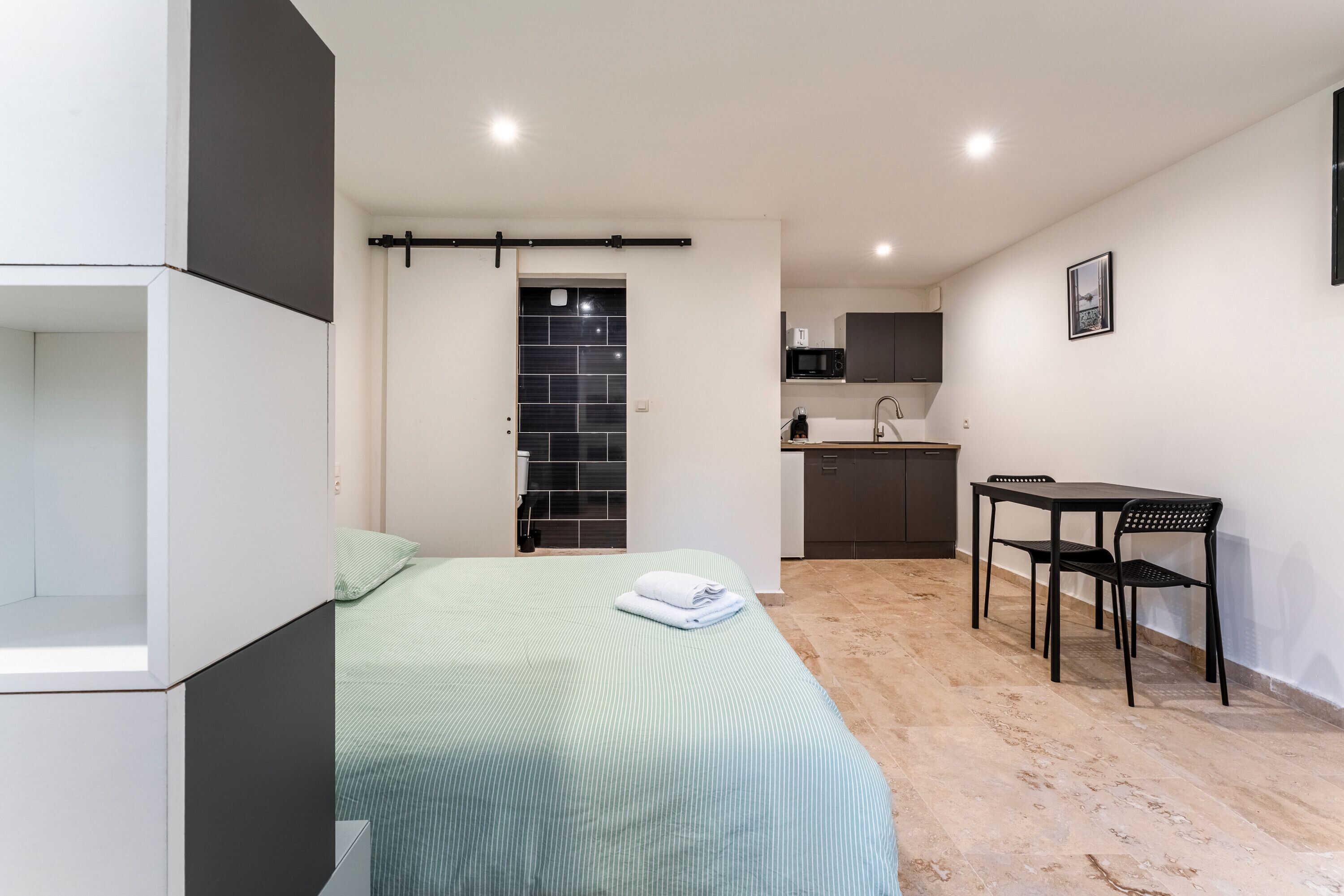 WiFi、ベッドシーツ