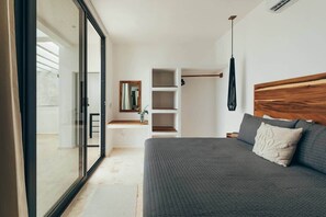 7 habitaciones y caja de seguridad en la habitación 