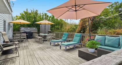 Great Beach Get-A-Way! 4 Bedroom 1.5 bath & Pet friendly.