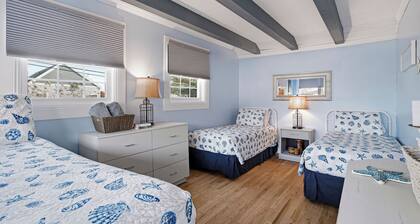 Great Beach Get-A-Way! 4 Bedroom 1.5 bath & Pet friendly.