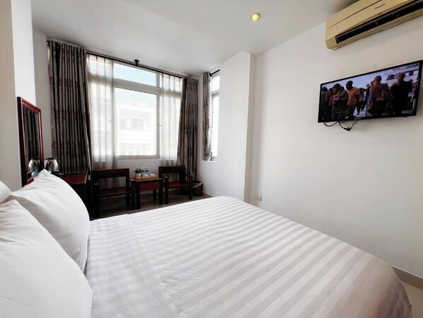 Iron/ironing board, free WiFi