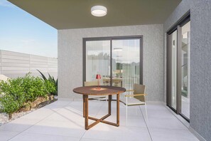 Outdoor dining - Villa Alexelio - Three Bedroom Villa, Sleeps 4 (Argaka)