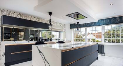 No.22 Shalloch House