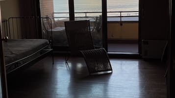 3 habitaciones, tabla de planchar con plancha, wifi y ropa de cama