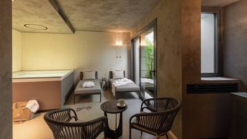 Sauna, hot tub, steam room