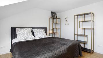 1 Schlafzimmer, Schreibtisch, WLAN, Bettwäsche