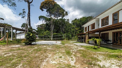 Itaka Reserva Piscina Hidro e Churrasqueira