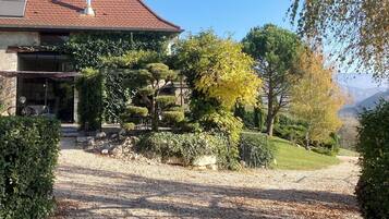 Enceinte de lâhĂ©bergement