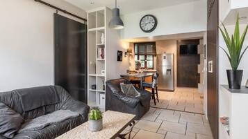 Télévision, cheminée