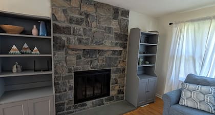 Peaceful Vermont Stay Close to Lake & Trails