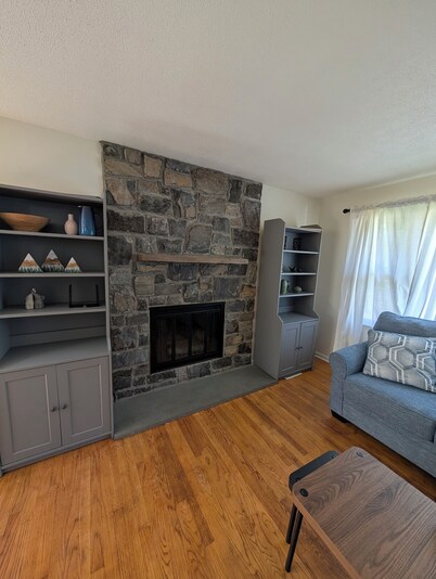 Peaceful Vermont Stay Close to Lake & Trails