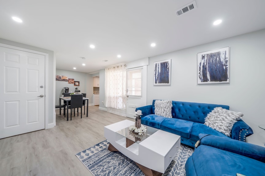Live And Work Near Dc - Silver Spring, MD