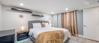 Live and Work Near DC: Coffee + Msg Chair + Wi-fi