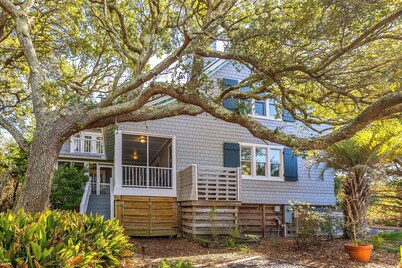 New to VRBO-Special Winter Rates-Steps to W beach-3 Carts, Captain's Watch Views