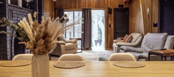 Spacious Home: Tennis Court + Firepit | Sleeps 15+