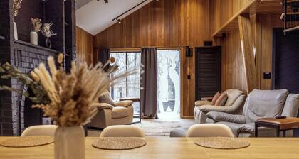 Spacious Home: Tennis Court + Firepit | Sleeps 15+