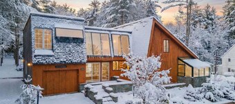 Spacious Home: Tennis Court + Firepit | Sleeps 19