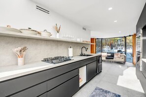 Oven, stovetop, dishwasher, coffee/tea maker