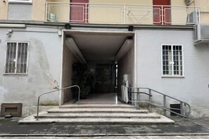 Unclassified image, 3 of 20, button - Piramide-Ostiense Two Bedroom Apartment (Rome)