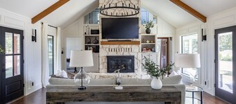 Windy Hill Retreat | Modern Farmhouse with Views, Cowboy Pool & Firepit